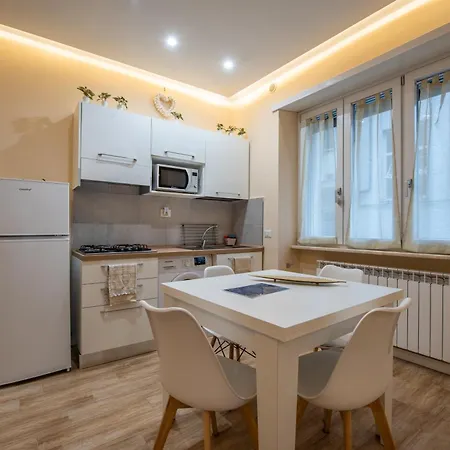 Perla Di Mare Скаури